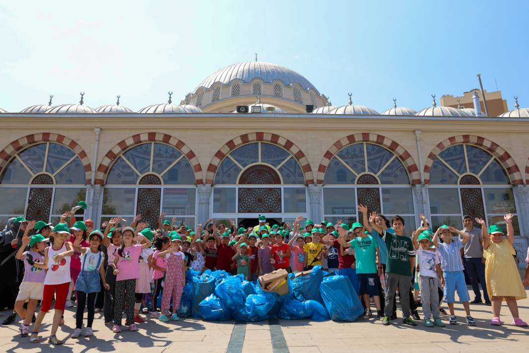 Konya’da çocuklar mıntıka temizliği yaptı, ödül yüzleri güldürdü 4